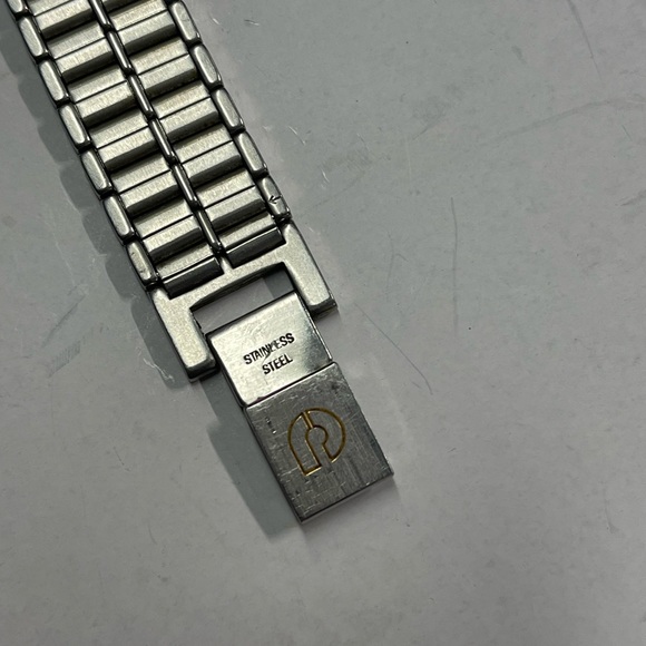 Women’s Vintage Charles Jourdan Watch - Picture 4 of 9